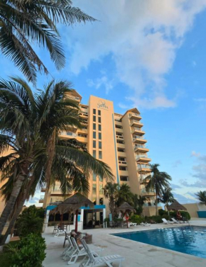 The Luxe Coastal Duplex Beach and Nightlife Paradise